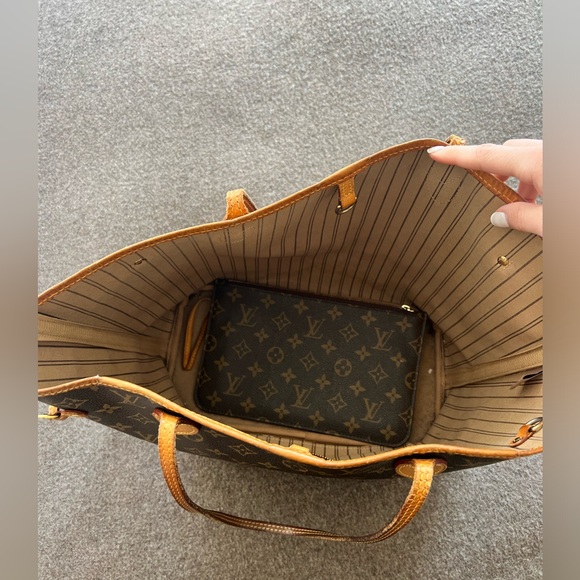 Louis Vuitton Articles De Voyage Neverfull Tote - Picture 2 of 10